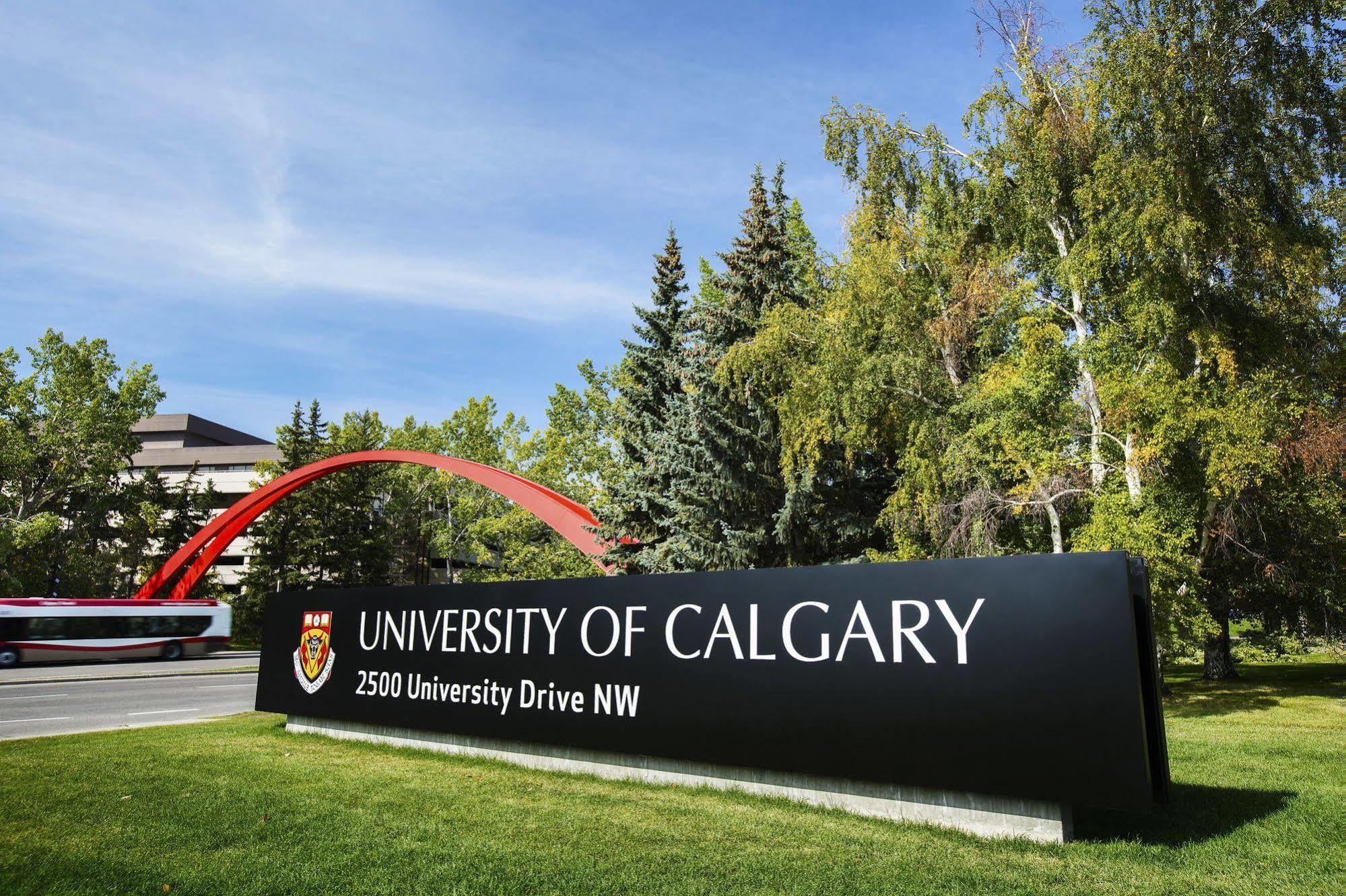 University Of Calgary - Seasonal Residence Exterior photo